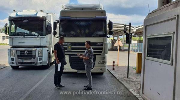 Un TIR care transporta ambalaje nu a fost lăsat să iasă din țară. Iată care este motivul!