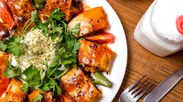 Piept de pui cu usturoi, miere și un ingredient secret. O rețetă fantastic de bună, în stil oriental