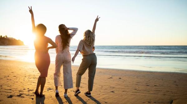 Vacanțe, din ce în ce mai scumpe în Italia. Cât plătește o familie de două persoane pentru un sejur la mare?