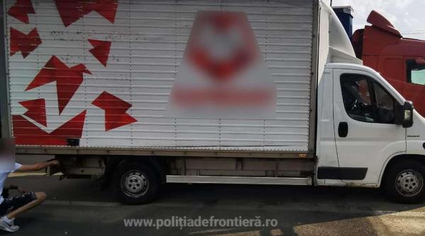 Un camion, cu destinația Franța, nu a fost lăsat să iasă din țară. După ce au verificat marfa, polițiștii au luat imediat măsuri