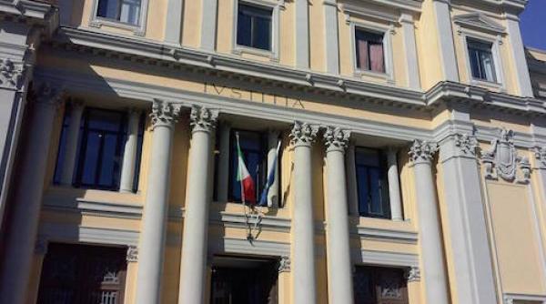 Italia. 120.000 de euro despăgubiri pentru trei români închiși pe nedrept în 2010