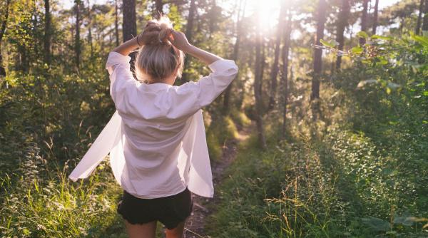 Atenție la insolație! Simptomele și măsurile de prevenire pentru a te proteja în perioada caniculară