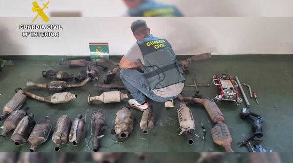 Spania. Doi români, tată și fiu, artizanii unei afaceri cu catalizatori auto furați: Alți conaționali, cooptați în rețeaua infracțională