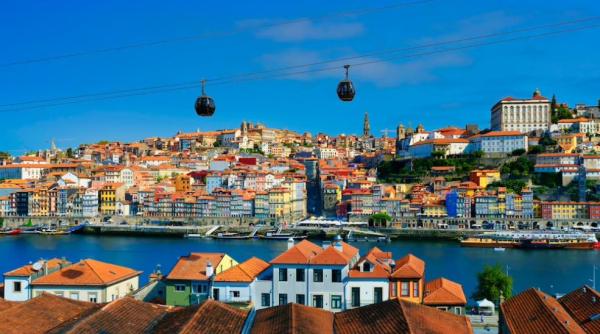 MAE, atenţionare de călătorie pentru românii care călătoresc în Portugalia: Restricţii de circulaţie şi controale la frontieră