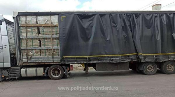 Camion în drum spre Ungaria, oprit în vama Calafat. ﻿Captură impresionantă a polițiștilor de frontieră