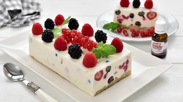 Cheesecake cu Fructe Proaspete: O prăjitură rapidă și gustoasă. Cel mai bun desert pentru zilele călduroase de vară!