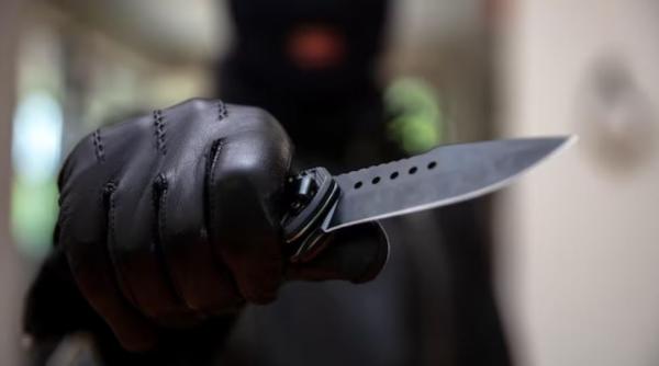 Bărbat, atacat și înjunghiat de doi frați români într-o gară din Austria