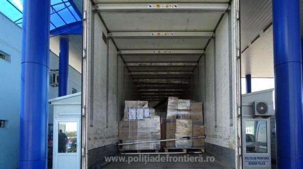 Camion, pe ruta Bulgaria-Germania, care transporta colete nu a fost lăsat să intre în țară. Bunuri de 1,5 milioane de lei, confiscate