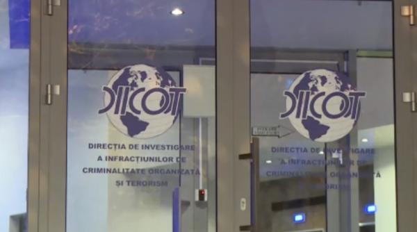Şef din IPJ Argeş, reţinut de DIICOT. Comisarul primea mită bani şi ţigări de la persoanele arestate