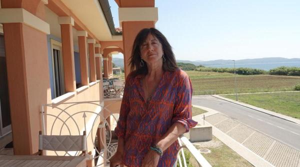 După un proces de trei decenii: Elena, obligată să achite 300.000 de euro clinicii din Italia unde l-a născut pe fiul ei, rămas cu un handicap grav