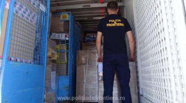 Zeci de sirieni, depistați într-un camion încărcat cu roșii. Șoferul turc, luat la întrebări