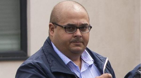 Șoferul român de TIR care a provocat un accident mortal, în timp ce se uita la o emisiune românească pe telefon, a ajuns în instanță: "Îmi pare rău!" 