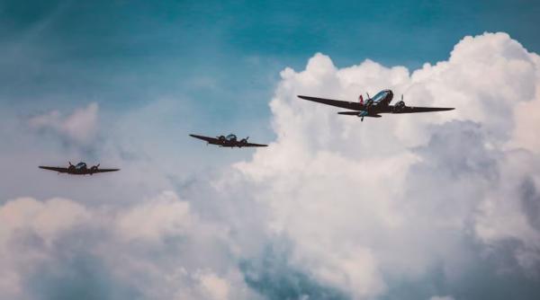 Patru români vor fi evacuați din Niger cu ajutorul avioanelor franceze