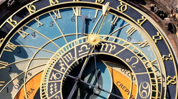 Horoscop 5 august 2023. Gemenii primesc o ofertă de angajare, iar Fecioarele sunt sfătuite să fie atente la cumpărături. Previziuni complete!