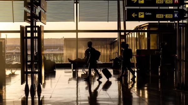 Zeci de zboruri de pe aeroportul Catania, suspendate. MAE, avertisment de călătorie pentru români