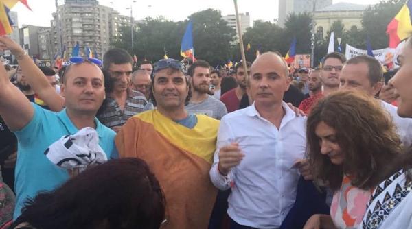 Acuzații din dosarul 10 august, trimiși în judecată. Rareș Bogdan: Sper ca românii să nu asiste la aceleași tergiversări 