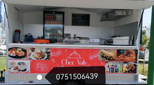 Doi români vor să cucerească Franța cu afacerea lor cu mâncare: „Veniți să gustați produse proaspete și locale la Chez Valy”