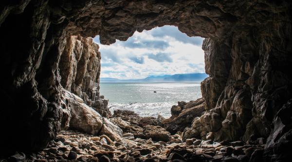 Mai multe peșteri au fost închise pentru totdeauna după numeroase cazuri îngrozitoare de oameni îngropați de vii