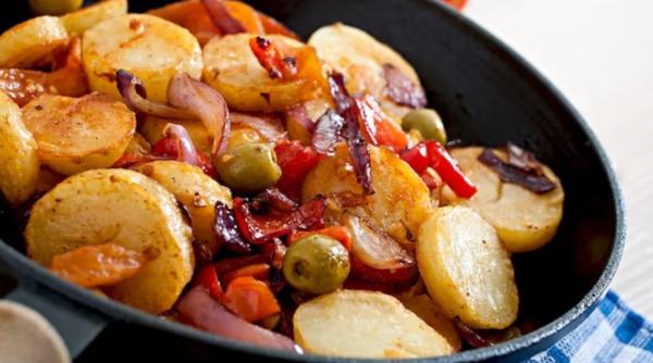 Cartofi prăjiți cu sos de soia, în stil coreean: o rețetă gustoasă pentru serile confortabile