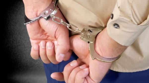 Bărbat, urmărit internaţional pentru tentativă de omor şi viol în Franţa, prins într-o localitate din Bacău