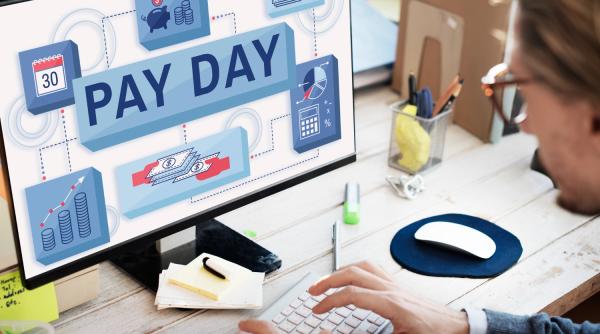 Românii care pleacă în străinătate, scutiți de plata unor taxe și impozite locale: Cum ajută statul cetățenii să facă mai ușor plățile