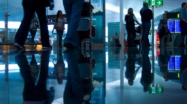 Ghid pentru bucureștenii din diaspora care se reîntorc în țară: Ce conține. Mădălina Niculescu (PMB): Un sprijin pentru cei care nu ştiu de unde să înceapă să își rezolve diferitele situaţii