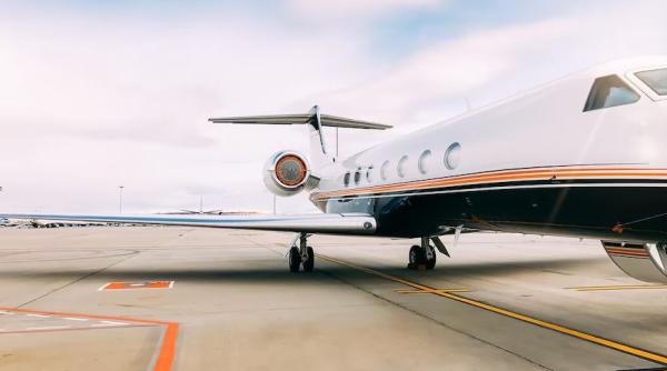 Un aeroport din Grecia, amenințat de un incendiu. Opt sate au fost evacuate