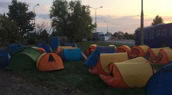 Oraș din Germania, terorizat de români care trăiesc în condiții mizere: Femeile și copiii - obligați să cerșească, bărbații stau „la adăpost“