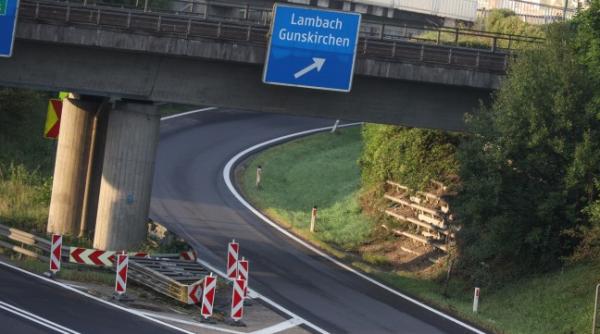 Austria. Un român beat a făcut dezastru pe o autostradă, încercând să scape de poliție