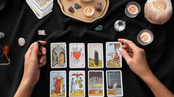 Horoscop tarot, 26 august 2023: Vărsătorii, fiți atenți la semne și ascultați-vă intuiția; Fecioară, e momentul să te eliberezi: Previziuni complete
