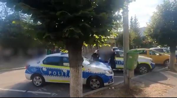 Trei români au convins o tânără din Franța să vină cu ei în România: Plimbată și prin Italia, ajunsă la Onești, a fost sechestrată și violată