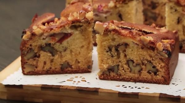 Prăjitură românească cu prune și nucă. Cel mai delicios desert de toamnă