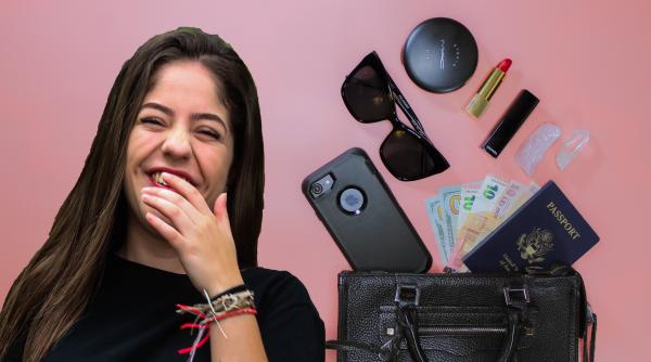 Doi agenți din Italia au returnat o geantă cu 1.200 de euro. Românca, impresionată până la lacrimi, când a văzut că nu îi lipsea nimic