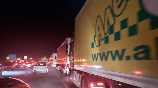 Peste 500 000 de persoane au trecut granița României în 24 de ore 