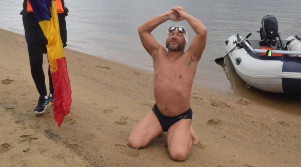 Avram Iancu a înotat 48 de zile, susţinând importanţa aderării României la Spaţiul Schengen