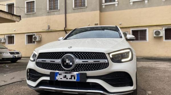 Bolid de lux, căutat de autoritățile italiene, depistat în trafic de polițiștii din Alba