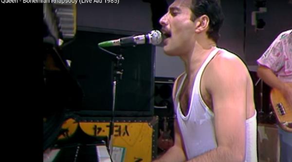 Pianul lui Freddie Mercury, vândut la licitație pentru o sumă fabuloasă