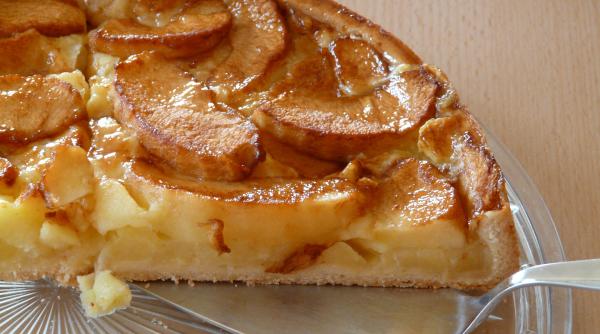 Prăjitură magică cu mere - Un desert rapid și gustos