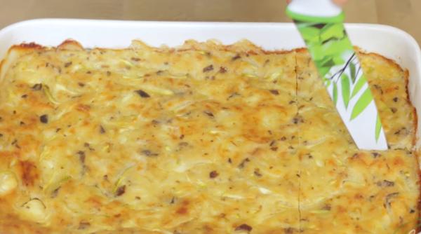 Dacă ai la îndemână o mână de năut și câțiva dovlecei, notează rețeta aceasta fantastică de flan. Un deliciu ușor și hrănitor!