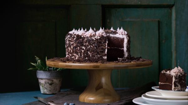 Tort rapid și gustos. O să îl prepari de fiecare dată când ai musafiri