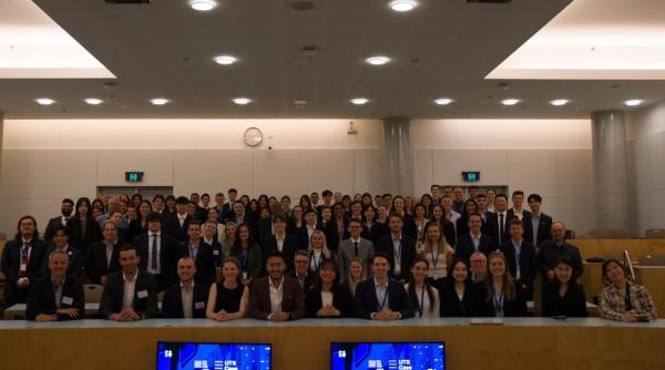 Studenți români, pe podiumul competiției internaționale de studii de caz din Sydney