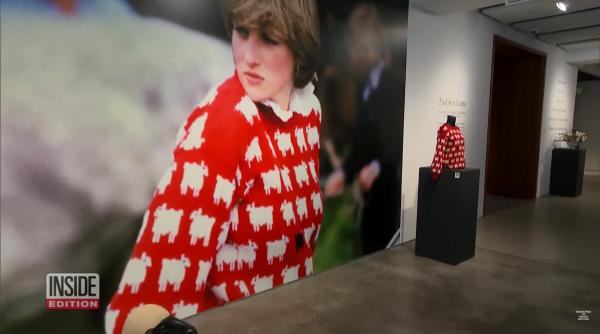 Puloverul prințesei Diana cu oițe a fost vândut pentru 1,14 milioane de dolari la o licitație în New York