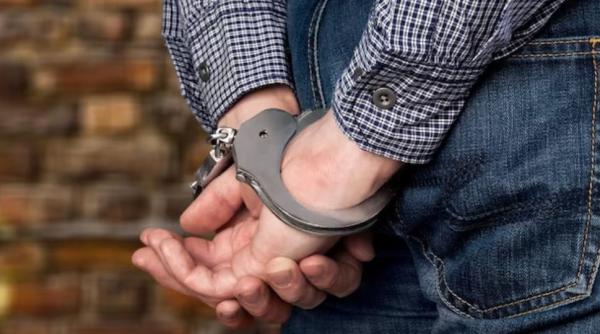 Spania. Un român prins beat la volan a lovit mai mulți polițiști: Arestat după ce și-a pus în pericol fiul și s-a aruncat pe șosea