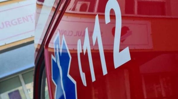 Un român a trecut pe lângă moarte după ce a căzut de pe un pod înalt de 5 metri