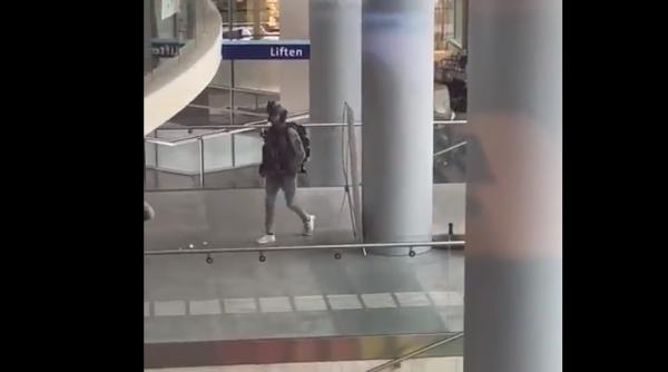 Dublu atac armat la Rotterdam, soldat cu mai multe victime. Un bărbat îmbrăcat în ţinută militară a deschis focul într-un centru medical