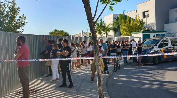 Înarmat cu două cuțite, un elev a înjunghiat trei profesori și un coleg într-o şcoală din Spania