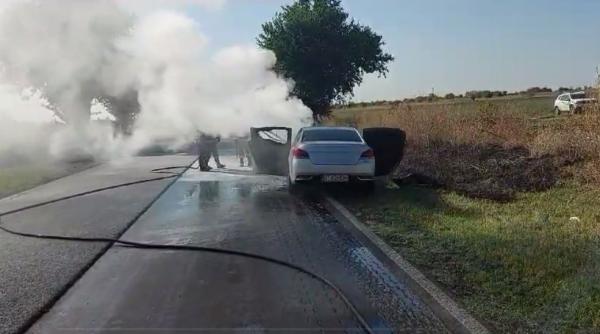 Mașina prefectului de Olt a luat foc. La volan se afla șefa de cabinet