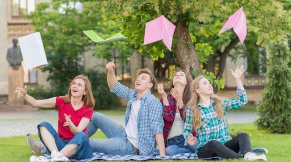 Horoscop pentru săptămâna 2 - 8 octombrie 2023: Balanță, arată compasiune față de cei dragi. Pești, vei primi o ofertă tentantă. Previziuni complete