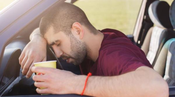 Peste 600 de șoferi români au rămas pietoni în ultimele 24 de ore