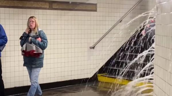 Stare de urgenţă în New York: străzile oraşului au fost acoperite de ape